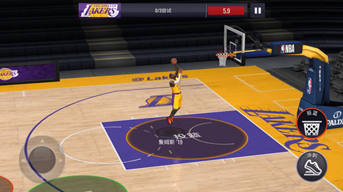 新赛季起航《NBA(LIVE Mobile》手游新服火爆难以抵抗）