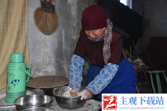 中国大妈户外烹饪奇迹：引人入胜的美食秀